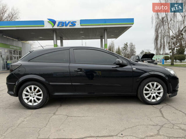 Черный Опель Астра, объемом двигателя 1.6 л и пробегом 215 тыс. км за 3999 $, фото 20 на Automoto.ua