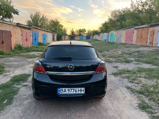 Черный Опель Астра, объемом двигателя 1.7 л и пробегом 320 тыс. км за 4500 $, фото 3 на Automoto.ua