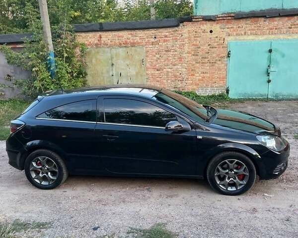 Черный Опель Астра, объемом двигателя 1.7 л и пробегом 320 тыс. км за 4500 $, фото 1 на Automoto.ua