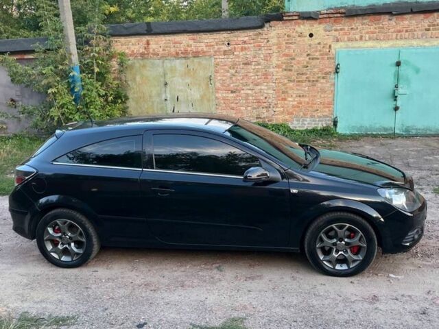 Черный Опель Астра, объемом двигателя 1.7 л и пробегом 320 тыс. км за 4500 $, фото 1 на Automoto.ua