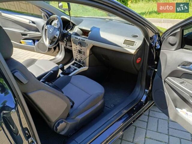 Черный Опель Астра, объемом двигателя 1.36 л и пробегом 230 тыс. км за 4000 $, фото 1 на Automoto.ua