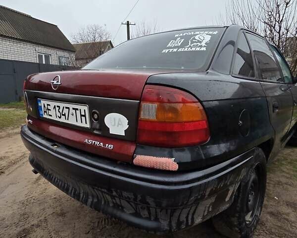 Чорний Опель Астра, об'ємом двигуна 1.6 л та пробігом 394 тис. км за 1800 $, фото 8 на Automoto.ua