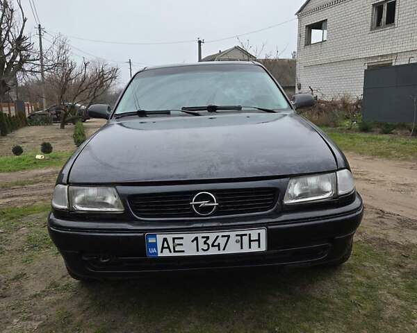 Чорний Опель Астра, об'ємом двигуна 1.6 л та пробігом 394 тис. км за 1800 $, фото 4 на Automoto.ua