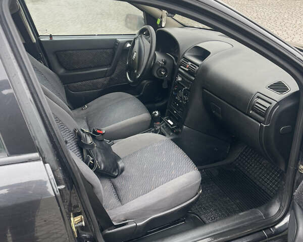 Чорний Опель Астра, об'ємом двигуна 1.6 л та пробігом 280 тис. км за 3400 $, фото 6 на Automoto.ua