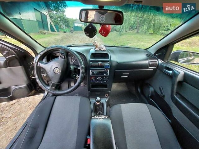 Чорний Опель Астра, об'ємом двигуна 1.4 л та пробігом 320 тис. км за 3750 $, фото 1 на Automoto.ua