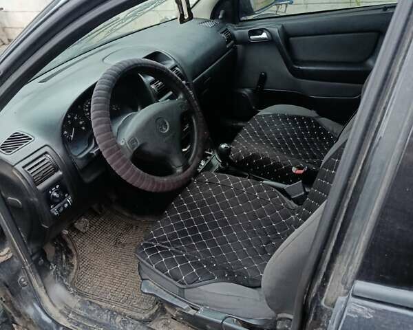 Черный Опель Астра, объемом двигателя 0 л и пробегом 30 тыс. км за 2800 $, фото 3 на Automoto.ua