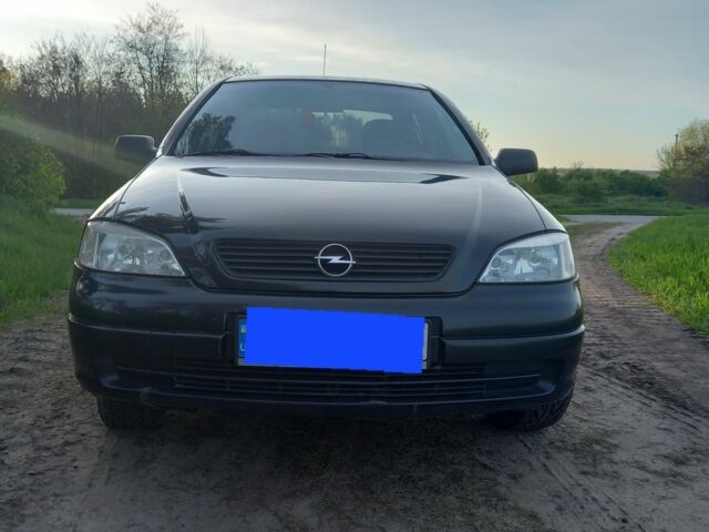 Черный Опель Астра, объемом двигателя 0 л и пробегом 340 тыс. км за 3000 $, фото 1 на Automoto.ua