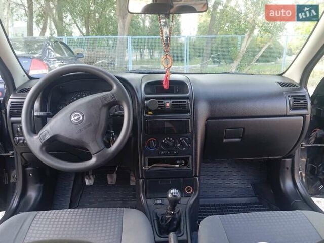 Чорний Опель Астра, об'ємом двигуна 1.36 л та пробігом 225 тис. км за 3790 $, фото 9 на Automoto.ua