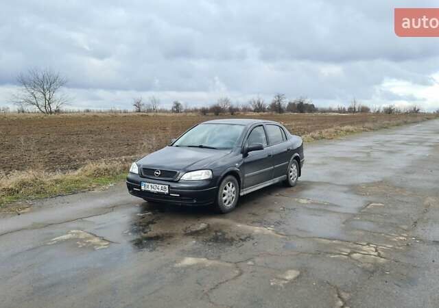 Черный Опель Астра, объемом двигателя 1.39 л и пробегом 280 тыс. км за 3300 $, фото 11 на Automoto.ua