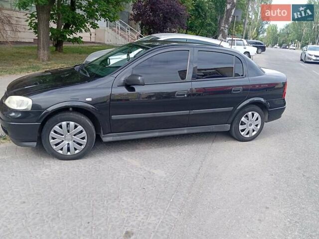 Чорний Опель Астра, об'ємом двигуна 1.36 л та пробігом 225 тис. км за 3790 $, фото 3 на Automoto.ua