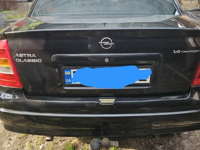 Черный Опель Астра, объемом двигателя 0 л и пробегом 217 тыс. км за 4000 $, фото 1 на Automoto.ua