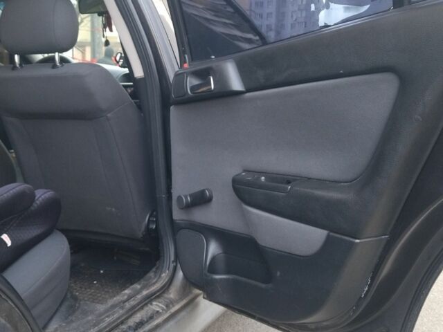 Черный Опель Астра, объемом двигателя 0 л и пробегом 195 тыс. км за 2400 $, фото 6 на Automoto.ua