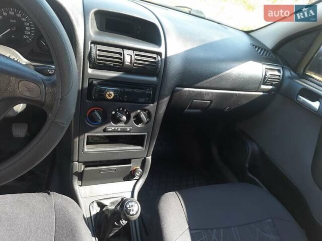 Чорний Опель Астра, об'ємом двигуна 1.6 л та пробігом 220 тис. км за 3500 $, фото 10 на Automoto.ua