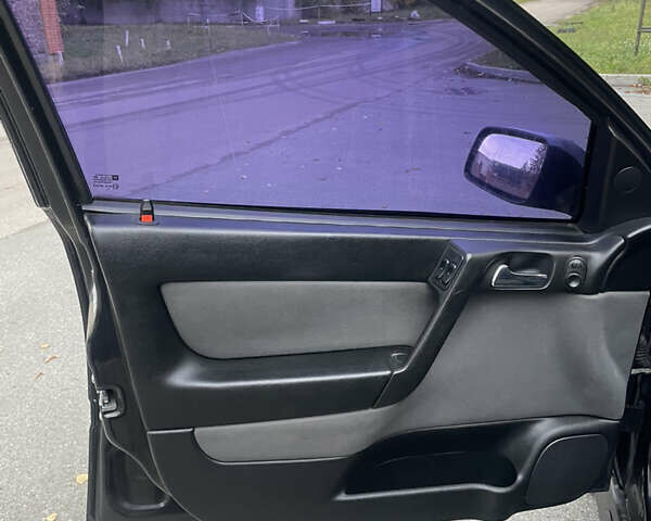 Черный Опель Астра, объемом двигателя 1.6 л и пробегом 150 тыс. км за 3800 $, фото 9 на Automoto.ua