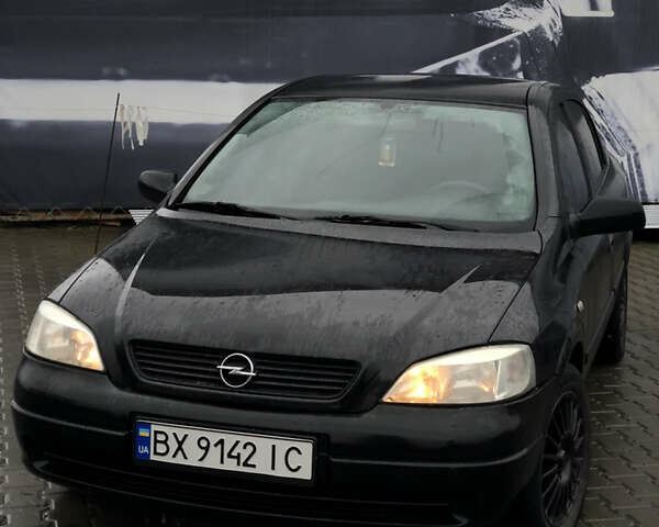 Черный Опель Астра, объемом двигателя 1.36 л и пробегом 292 тыс. км за 2700 $, фото 1 на Automoto.ua