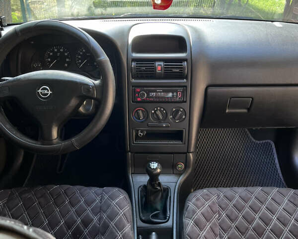 Чорний Опель Астра, об'ємом двигуна 1.4 л та пробігом 209 тис. км за 5000 $, фото 6 на Automoto.ua