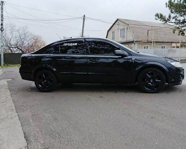 Черный Опель Астра, объемом двигателя 1.8 л и пробегом 212 тыс. км за 4999 $, фото 4 на Automoto.ua