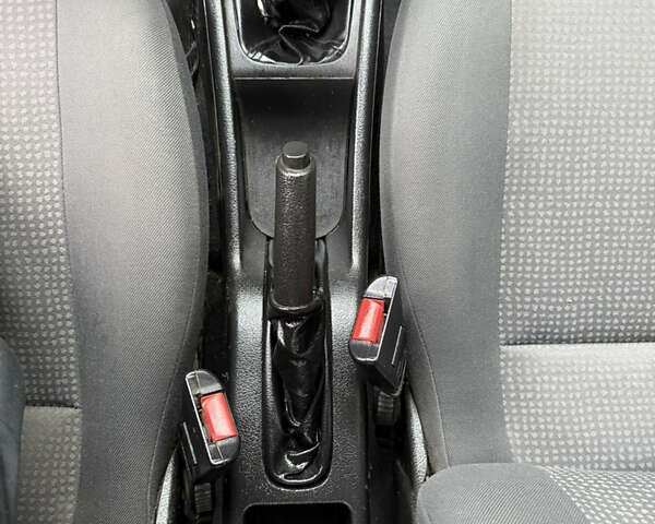 Чорний Опель Астра, об'ємом двигуна 1.4 л та пробігом 160 тис. км за 4000 $, фото 14 на Automoto.ua