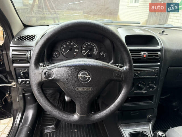 Чорний Опель Астра, об'ємом двигуна 1.4 л та пробігом 160 тис. км за 4000 $, фото 12 на Automoto.ua
