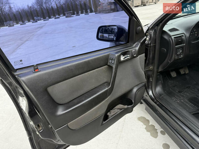 Чорний Опель Астра, об'ємом двигуна 1.6 л та пробігом 212 тис. км за 2999 $, фото 17 на Automoto.ua