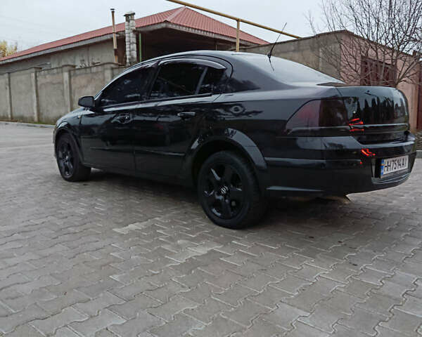 Черный Опель Астра, объемом двигателя 1.8 л и пробегом 212 тыс. км за 4999 $, фото 10 на Automoto.ua