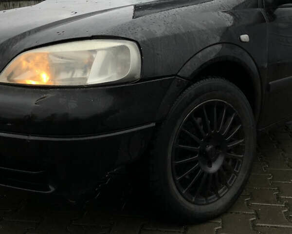 Черный Опель Астра, объемом двигателя 1.36 л и пробегом 292 тыс. км за 2700 $, фото 2 на Automoto.ua