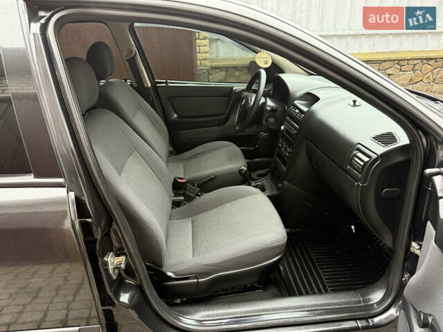 Чорний Опель Астра, об'ємом двигуна 1.4 л та пробігом 160 тис. км за 4000 $, фото 27 на Automoto.ua