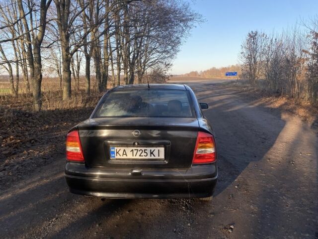 Черный Опель Астра, объемом двигателя 1.4 л и пробегом 219 тыс. км за 3400 $, фото 9 на Automoto.ua