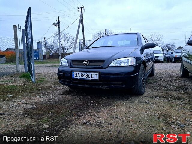Черный Опель Астра, объемом двигателя 1.4 л и пробегом 256 тыс. км за 2150 $, фото 1 на Automoto.ua