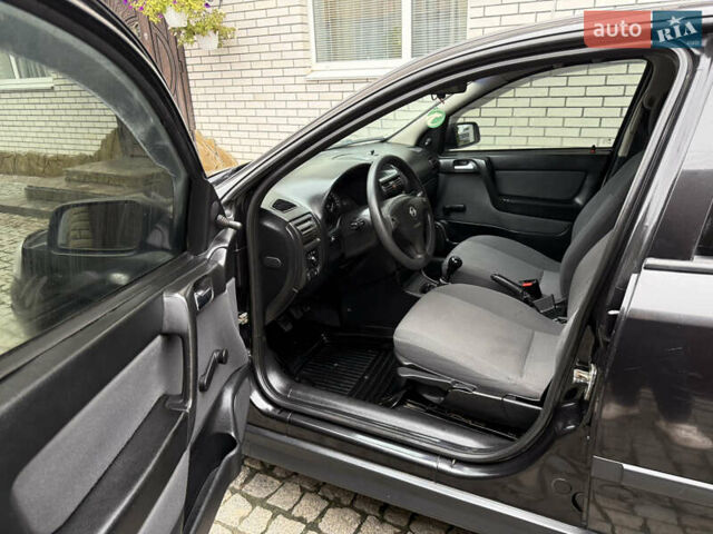 Чорний Опель Астра, об'ємом двигуна 1.4 л та пробігом 160 тис. км за 4000 $, фото 8 на Automoto.ua