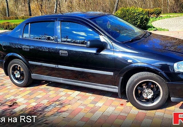 Чорний Опель Астра, об'ємом двигуна 1.6 л та пробігом 260 тис. км за 4150 $, фото 4 на Automoto.ua