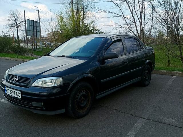 Черный Опель Астра, объемом двигателя 1.6 л и пробегом 212 тыс. км за 3800 $, фото 5 на Automoto.ua