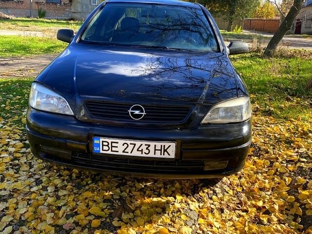Черный Опель Астра, объемом двигателя 1.4 л и пробегом 168 тыс. км за 2450 $, фото 2 на Automoto.ua