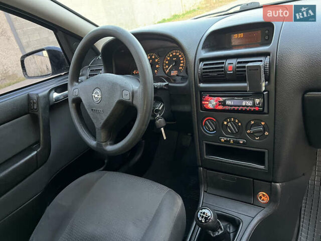 Чорний Опель Астра, об'ємом двигуна 1.6 л та пробігом 214 тис. км за 2999 $, фото 22 на Automoto.ua