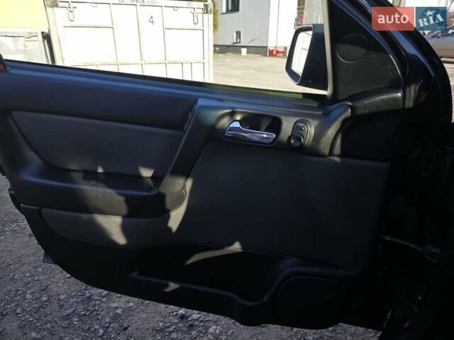 Черный Опель Астра, объемом двигателя 1.6 л и пробегом 217 тыс. км за 3800 $, фото 17 на Automoto.ua