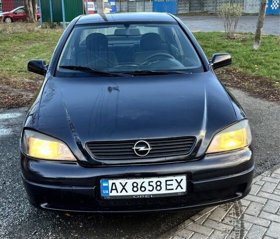 Чорний Опель Астра, об'ємом двигуна 1.4 л та пробігом 250 тис. км за 2500 $, фото 1 на Automoto.ua