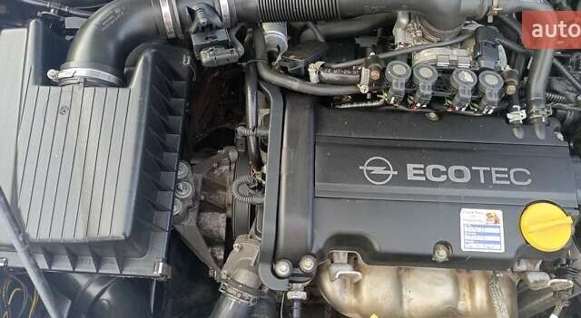 Черный Опель Астра, объемом двигателя 1.4 л и пробегом 160 тыс. км за 4200 $, фото 12 на Automoto.ua