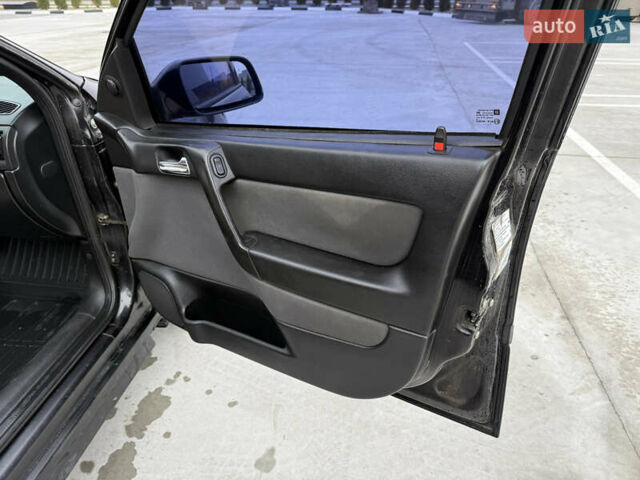 Чорний Опель Астра, об'ємом двигуна 1.6 л та пробігом 212 тис. км за 2999 $, фото 13 на Automoto.ua