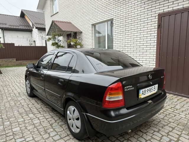 Черный Опель Астра, объемом двигателя 1.4 л и пробегом 160 тыс. км за 4000 $, фото 3 на Automoto.ua