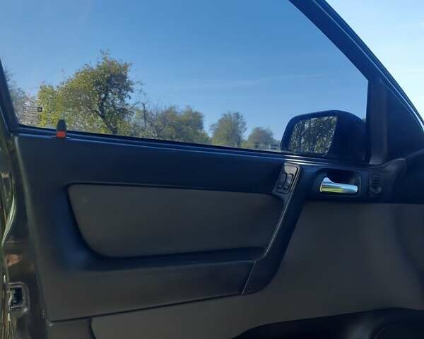 Чорний Опель Астра, об'ємом двигуна 1.6 л та пробігом 220 тис. км за 3500 $, фото 4 на Automoto.ua