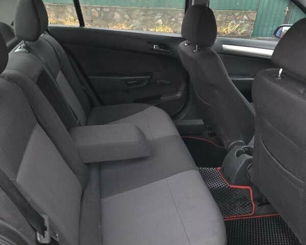 Чорний Опель Астра, об'ємом двигуна 1.8 л та пробігом 227 тис. км за 4750 $, фото 13 на Automoto.ua