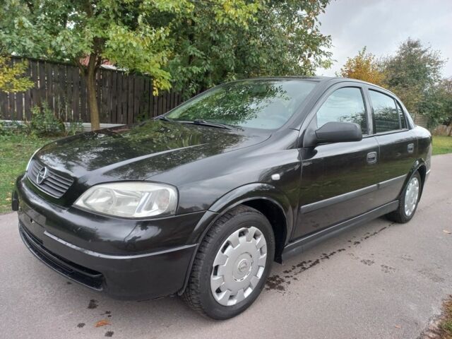 Черный Опель Астра, объемом двигателя 0 л и пробегом 220 тыс. км за 4500 $, фото 3 на Automoto.ua