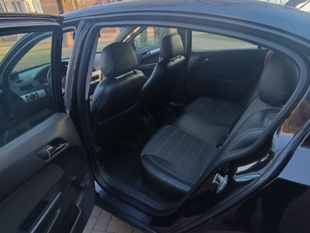 Чорний Опель Астра, об'ємом двигуна 1.6 л та пробігом 305 тис. км за 4500 $, фото 5 на Automoto.ua