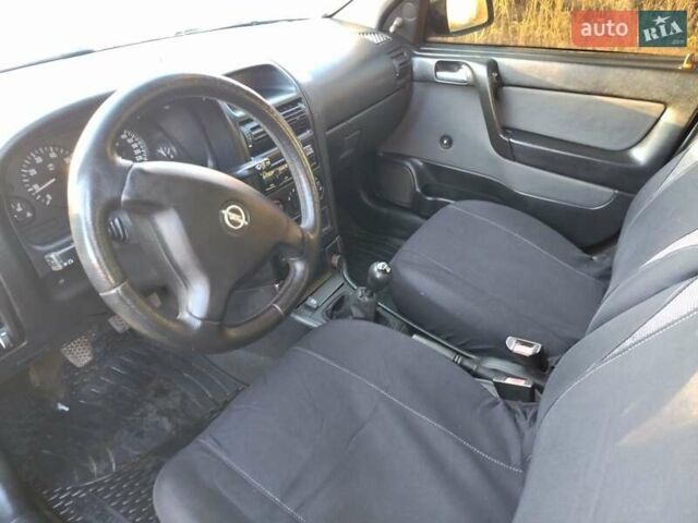 Чорний Опель Астра, об'ємом двигуна 1.4 л та пробігом 250 тис. км за 3200 $, фото 10 на Automoto.ua
