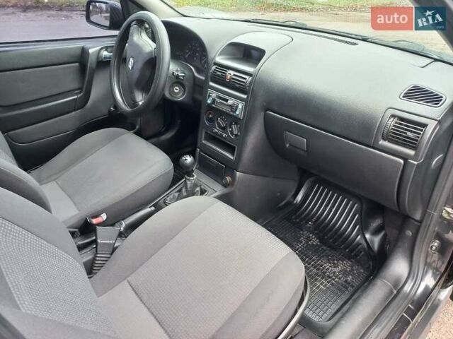 Чорний Опель Астра, об'ємом двигуна 1.4 л та пробігом 225 тис. км за 4350 $, фото 9 на Automoto.ua