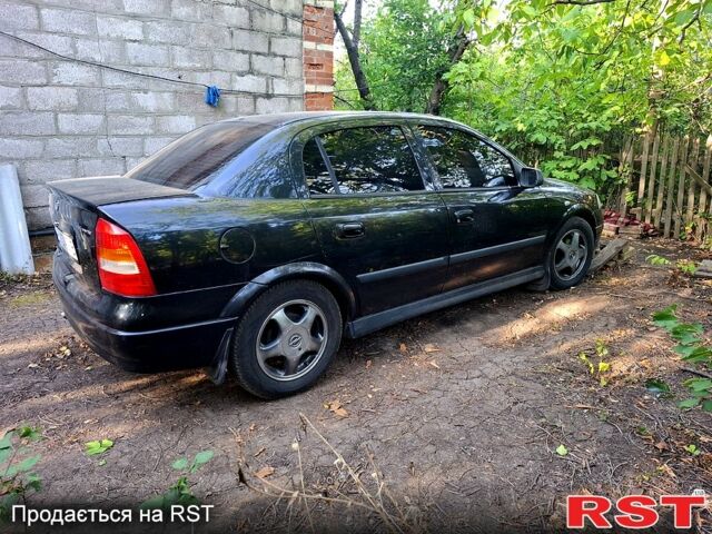 Чорний Опель Астра, об'ємом двигуна 1.4 л та пробігом 198 тис. км за 3700 $, фото 4 на Automoto.ua