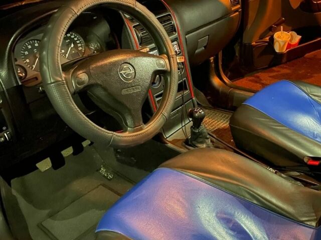 Чорний Опель Астра, об'ємом двигуна 1.4 л та пробігом 140 тис. км за 4600 $, фото 2 на Automoto.ua