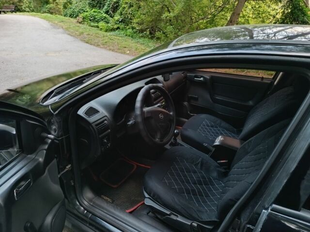 Опель Астра 2008 в Каменке на Automoto.ua Черный Опель Астра, объемом двигателя 1.4 л и пробегом 260 тыс. км за 3150 $, фото 5 на Automoto.ua