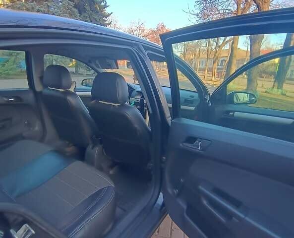 Чорний Опель Астра, об'ємом двигуна 1.6 л та пробігом 305 тис. км за 4500 $, фото 5 на Automoto.ua