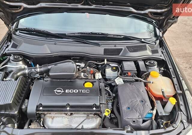 Чорний Опель Астра, об'ємом двигуна 1.6 л та пробігом 52 тис. км за 5600 $, фото 31 на Automoto.ua